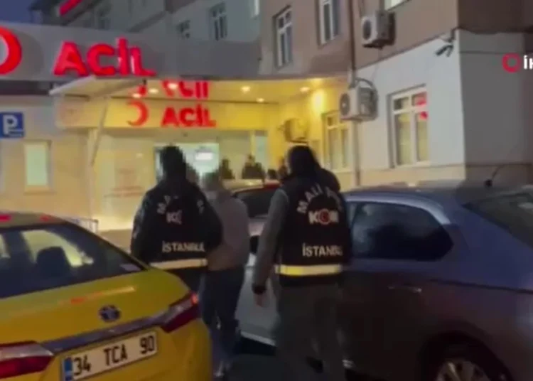 Ameliyat masasında hastayla pazarlık yapan muhasebeci tutuklandı 1 Ameliyat masasında hastayla pazarlık yapan muhasebeci tutuklandı