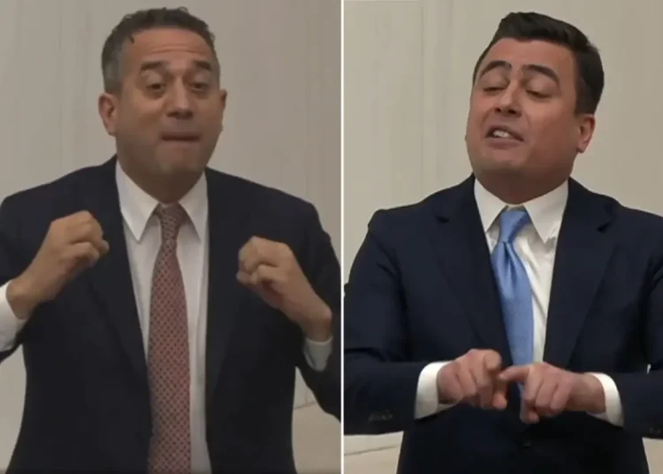 Ali Mahir Başarır ile Osman Gökçek kapıştı: Eşekle tartışan haksız çıkar 1 Ali Mahir Başarır ile Osman Gökçek kapıştı: Eşekle tartışan haksız çıkar