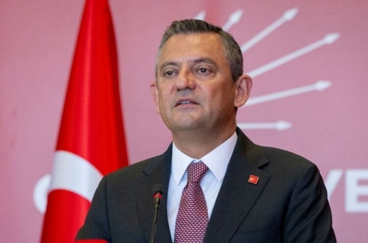 Özgür Özel'den Öcalan'ın çağrısına destek ve 'demokratikleşme' vurgusu: Çözüm için üzerimize düşen sorumluluğun farkındayız 1 Özgür Özel’den Silivri çıkarması: 7 ismi ziyaret edecek