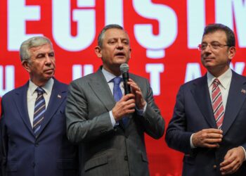 Aslı Güney yazdı l “İmamoğlu ve Yavaş’ın gölgesinde, CHP’de başkanlık yapmak”