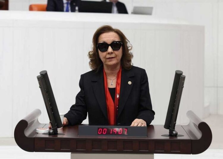 Gelecek Partisi Milletvekili Serap Yazıcı Özbudun, istifa etti: AK Parti'ye mi katılacak? 1 Gelecek Partisi Milletvekili Serap Yazıcı Özbudun, istifa etti: AK Parti’ye mi katılacak?