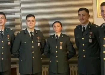 İhraç edilen teğmenler adına ilk açıklama avukatlarından geldi: Vatan sağ olsun!