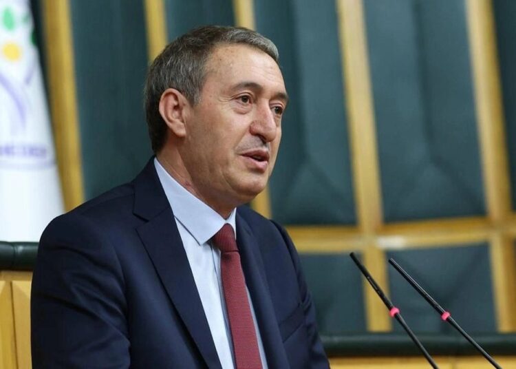 DEM Partili Bakırhan: Kararlar Öcalan’ın yaptığı yol haritasına uygun sonuçlar içerecek 1 Bakırhan: Öcalan önümüzdeki günlerde tarihi bir çağrıya hazırlanıyor