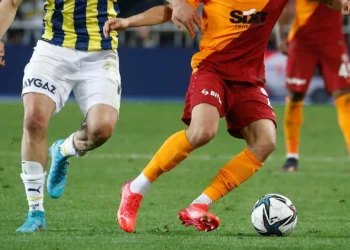 Galatasaray – Fenerbahçe derbisinde 55 yıl sonra bir ilk yaşanacak