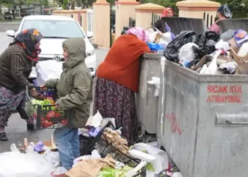 Yoksulluk derinleşiyor: Devletten yardım isteyenlerin sayısı 10 yılda 3 kat arttı