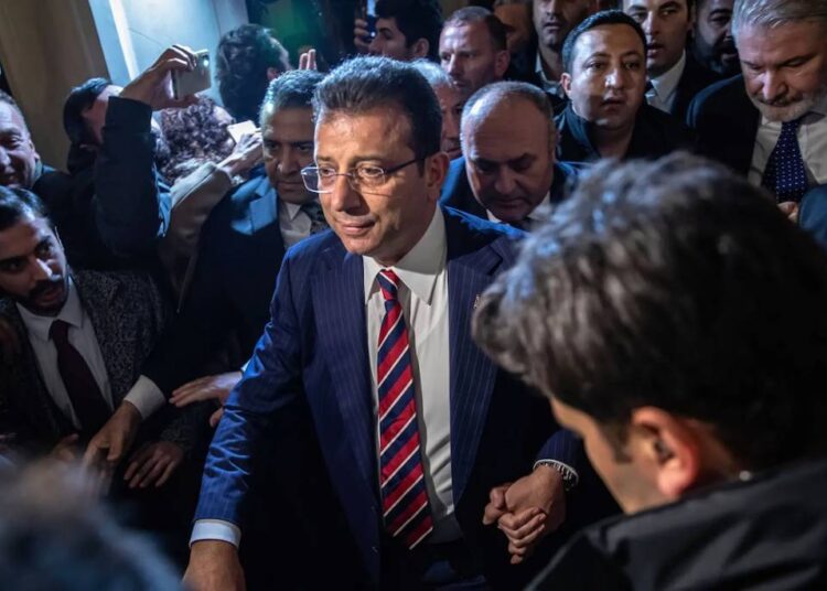 Ekrem İmamoğlu'nun tutuklanmasına gelen ilk tepkiler 1 Ekrem İmamoğlu’nun tutuklanmasına gelen ilk tepkiler