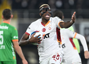 Safa Kar yazdı I Galatasaray güç bela!