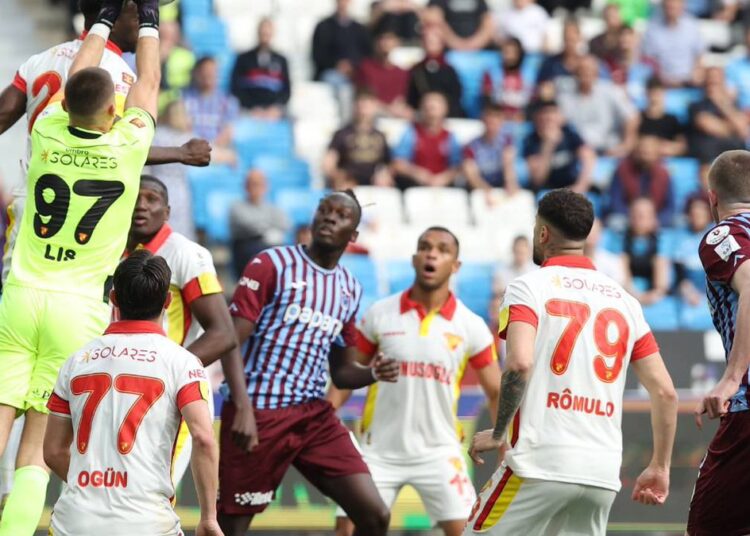 Trabzonspor, Göztepe ile berabere kaldı 1 Trabzonspor, Göztepe ile berabere kaldı