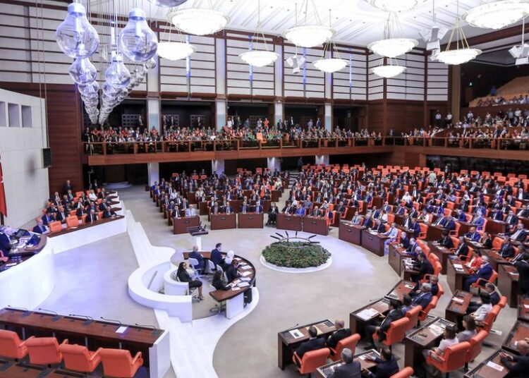 Hüsnü Yusuf Turabiç yazdı I CHP’siz komisyon olur mu? 1 TBMM’ye gelen uçuk talep: “Abi-abla hitaplarının aile dışında kullanılması yasaklansın”
