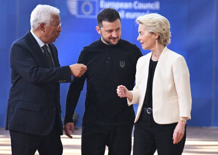 AB liderleri planı onayladı: Avrupa silahlanacak 1 AB liderleri planı onayladı: Avrupa silahlanacak
