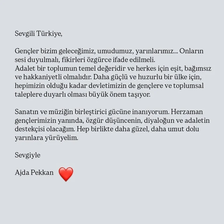 Ajda Pekkan’dan gençlere destek: Her zaman yanlarında olacağım 2 Ajda Pekkan’dan gençlere destek: Her zaman yanlarında olacağım