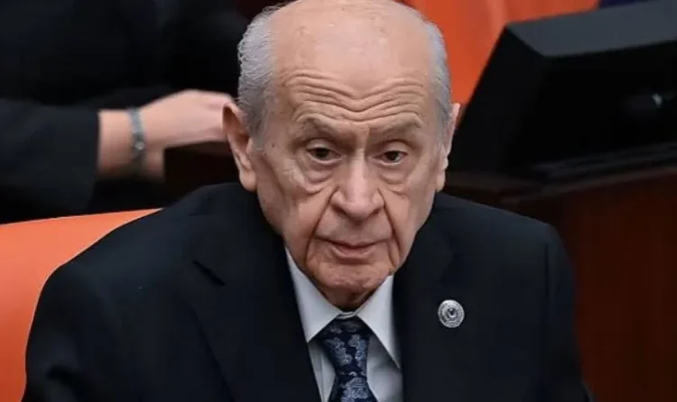 Ameliyattan sonra ses verip görüntü vermeyen Bahçeli, bayramdan sonra mesaiye başlayacakmış 1 Ameliyattan sonra ses verip görüntü vermeyen Bahçeli, bayramdan sonra mesaiye başlayacakmış