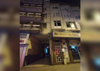 Balkondan ‘düştüğü’ iddia edilen hamile kadın öldü: 3 gözaltı