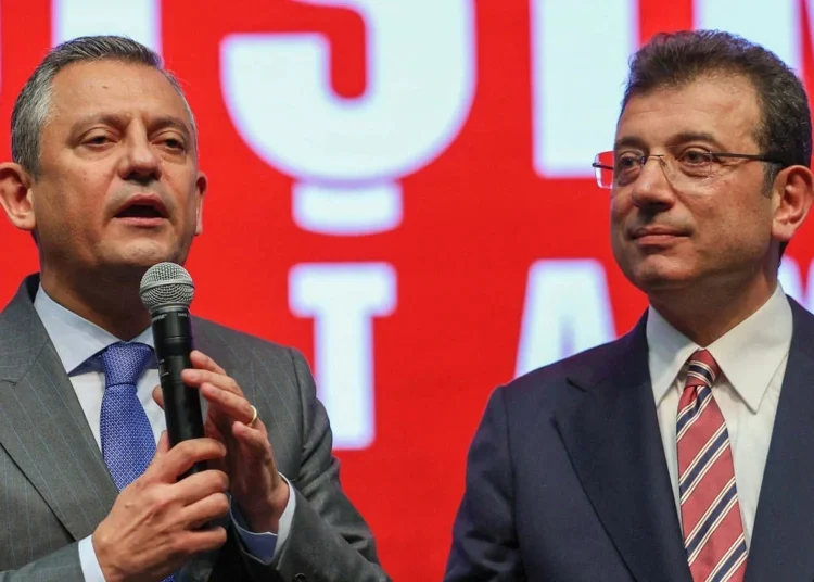 CHP lideri Özgür Özel: Darbe girişimiyle karşı karşıyayız