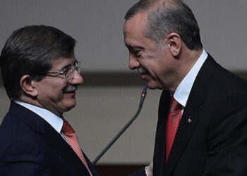 Davutoğlu’nun görevden aldığı il başkanı: ‘Teklif gelse AKP’ye geçer’