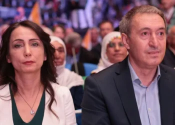 DEM Parti’den İmamoğlu’na gözaltı tepkisi: Kabul edilemez, en güçlü şekilde reddediyoruz!