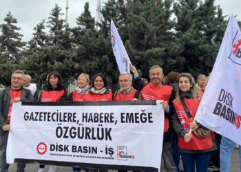 Gazeteciler yoksul: Her 3 basın çalışanından biri 30 binin altında maaş alıyor 9 Gazeteciler yoksul: Her 3 basın çalışanından biri 30 binin altında maaş alıyor