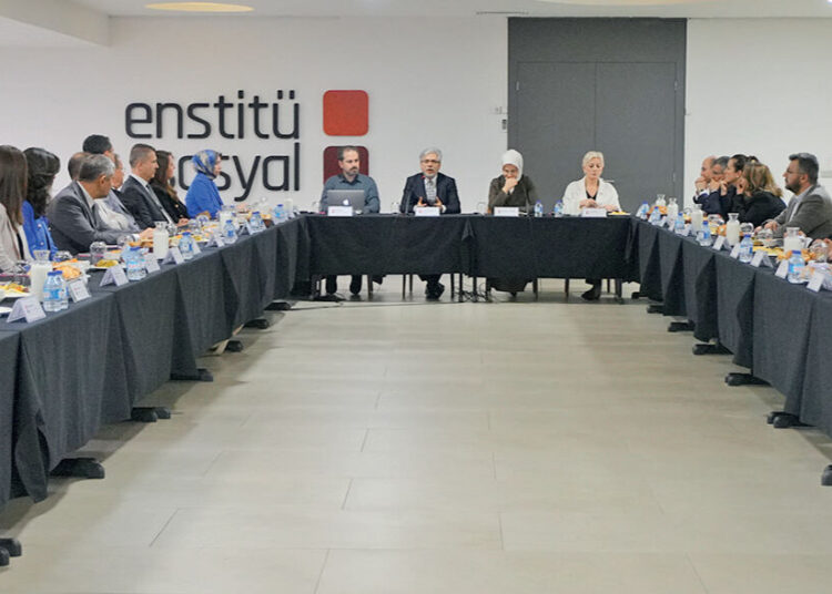 Zorunlu eğitimin lise kısmında değişiklik hazırlığı! Çalıştayda farklı seçenekler ele alındı 1 Zorunlu eğitimin lise kısmında değişiklik hazırlığı! Çalıştayda farklı seçenekler ele alındı