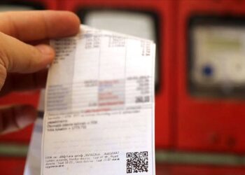Bakan yanıtladı: Elektriğe zam gelecek mi?