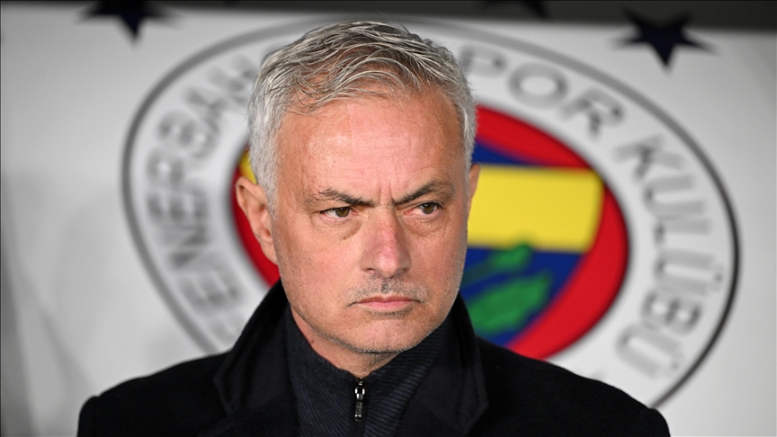 Avrupa defterini kapatan Fenerbahçe ligde de havlu attı: Galatasaray’la puan farkı 9’a çıktı 3 Avrupa defterini kapatan Fenerbahçe ligde de havlu attı: Galatasaray’la puan farkı 9’a çıktı
