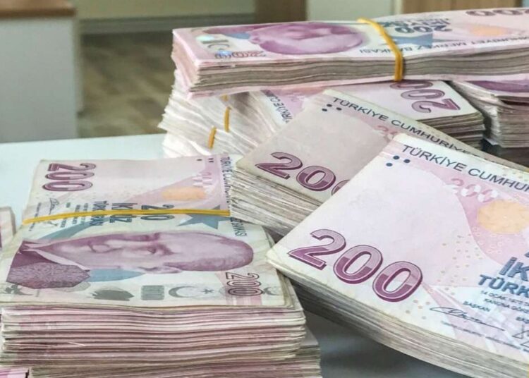 Ekonomide cari açık arttı, rezervlerde düşüş ise sürüyor 1 Hazine geçen ay 397.6 milyar TL açık verdi