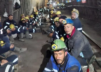 Çayırhan Termik santrali ve maden ocağı işçileri kendilerini yerin 800 metre altına kapattı