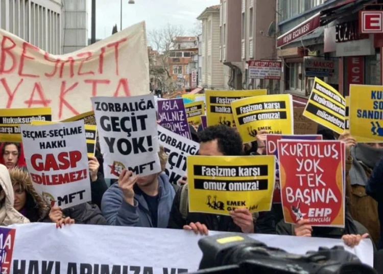 Üniversiteler ayakta: Öğrenciler eylemlerini sürdürüyor 1 Üniversiteler ayakta: Öğrenciler eylemlerini sürdürüyor