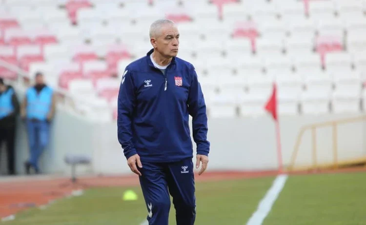 Rıza Çalımbay, 643 gün sonra galibiyetle geri döndü