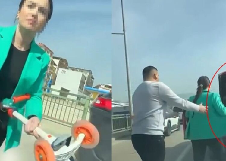 Trafikte bu kez kadın sürücüler tartıştı: Araca skuter ile saldırdı 1 Trafikte bu kez kadın sürücüler tartıştı: Araca skuter ile saldırdı