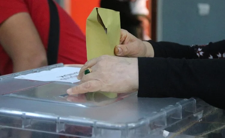 İmamoğlu sonrası yapılan son ankette oy oranları değişti 1 İmamoğlu sonrası yapılan son ankette oy oranları değişti