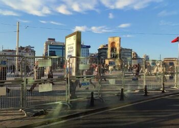 Taksim ve çevresine 8 Mart bariyerleri