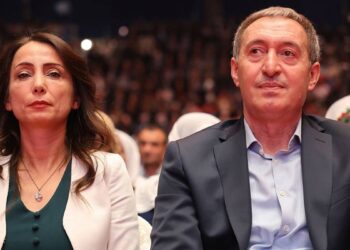 DEM Parti heyeti partilere gidecek: İlk ziyaret CHP'ye 9 DEM Parti heyeti partilere gidecek: İlk ziyaret CHP’ye