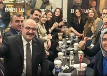 Eski Bakan Varank’a Espressolab paylaşımı sebebiyle örtülü reklam soruşturması