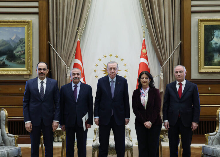 Erdoğan’la görüşen DEM Parti heyeti: Çok daha umutluyuz 1 Erdoğan’la görüşen DEM Parti heyeti: Çok daha umutluyuz