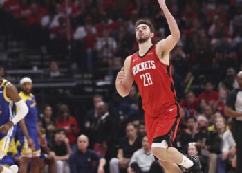 Alperen Şengün double-double yaptı, Rockets seriyi eşitledi