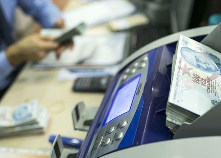 Bankalardan, bireysel krediye astronomik zam I Halim Yılmaz'ın haberi 1 Bankalar verdiği kredileri tahsil edemez hale geldi! Alacaklardaki artış 6’ya katlandı