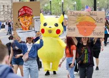 Pikachu bu kez Trump ve Musk’a karşı meydanlara indi