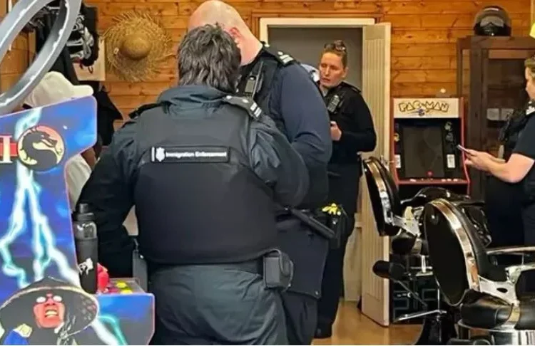 İngiltere'de Türk berberlere ‘kara para aklama’ soruşturması 1 İngiltere’de Türk berberlere ‘kara para aklama’ soruşturması