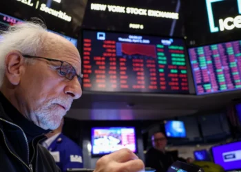 Trump’ın yeni vergileri ABD Borsası’nı vurdu: 3 trilyon dolar buhar oldu