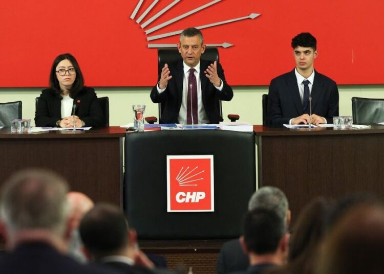 CHP'nin yeni MYK'sı belli oldu: İki isim değişti 1 CHP’nin yeni MYK’sı belli oldu: İki isim değişti