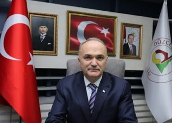 Belediye başkanı mesai ücreti isteyen işçilere istifa yolunu gösterdi