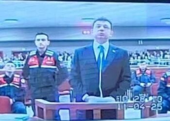 Tutuklu İmamoğlu’ndan ilk fotoğraf: Sanık sandalyesinde bir Cumhurbaşkanı adayı…