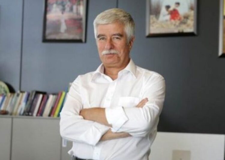Gazeteci Faruk Bildirici de AK Parti üyesi yapılmış: 'Ahlaksızlık bu' 1 Gazeteci Faruk Bildirici de AK Parti üyesi yapılmış: ‘Ahlaksızlık bu’