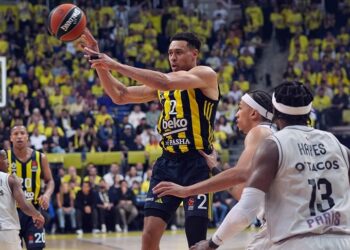 Fenerbahçe Beko, Paris’i ikinci kez yendi! Final Four’a bir adım kaldı