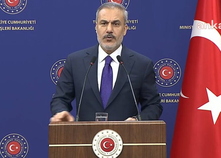 Türk devletlerinin KKTC adımı sorulan Bakan Fidan: 'Ailevi konuları kamuoyunda tartışmıyoruz' 1 Türk devletlerinin KKTC adımı sorulan Bakan Fidan: ‘Ailevi konuları kamuoyunda tartışmıyoruz’