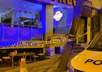 ‘Evimin önüne çöp attın’ kavgasında kan aktı: 1 ölü