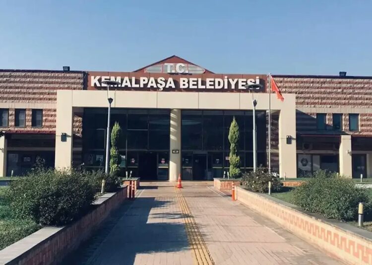 CHP'li bir belediyeye daha operasyon: 5 gözaltı 1 CHP’li bir belediyeye daha operasyon: 5 gözaltı