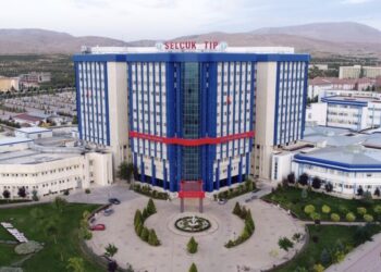 Kadın hastalarıyla ilgili uygunsuz yazışmaları ortaya çıkan doktorlar hakkında gözaltı kararı