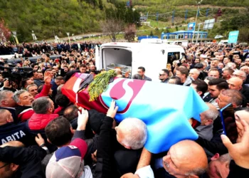 Volkan Konak, vasiyeti üzerine ceviz ağacının altına defnedildi 5 Volkan Konak, vasiyeti üzerine ceviz ağacının altına defnedildi
