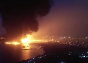 ABD, Yemen’de Husilere ait limanı bombaladı: En az 38 ölü